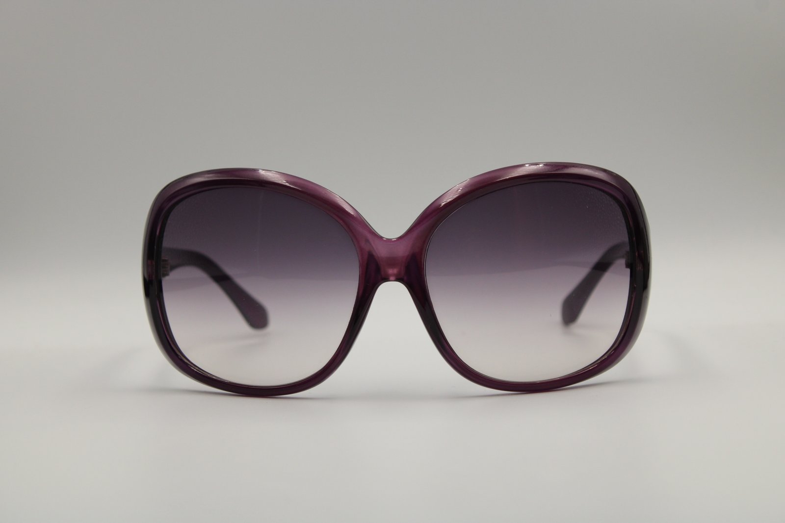 GIVENCHY SGV 694 - 07NB